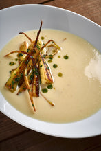 Lade das Bild in den Galerie-Viewer, Petersilienwurzelsuppe
